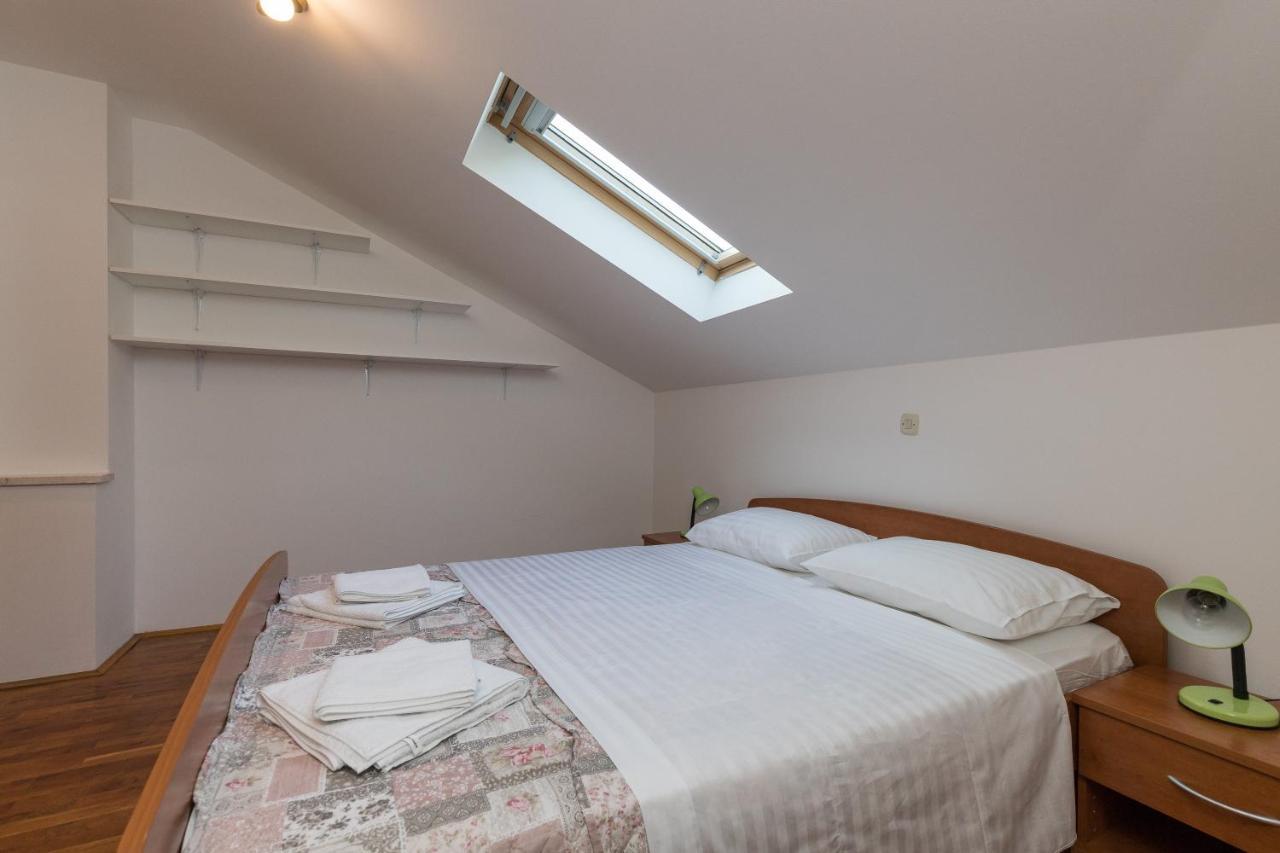 Apartment Zora Čilipi エクステリア 写真