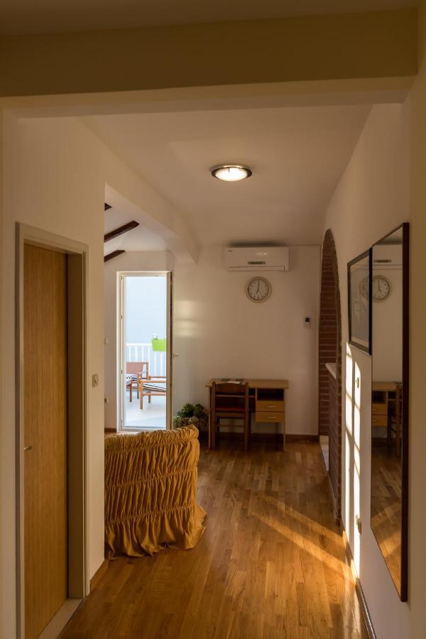 Apartment Zora Čilipi エクステリア 写真